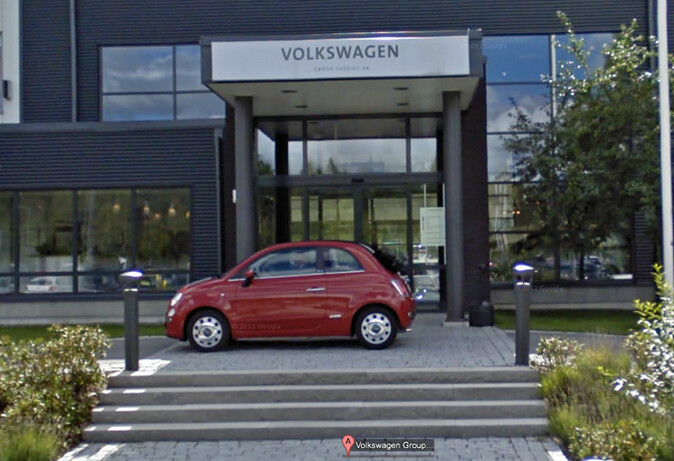 Fiat photobombed VW in spectacular style.