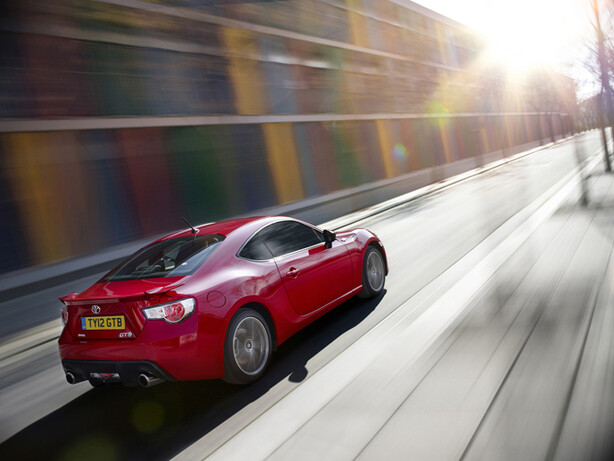 The GT86 uses the same narrow size tyres as the Prius, so it