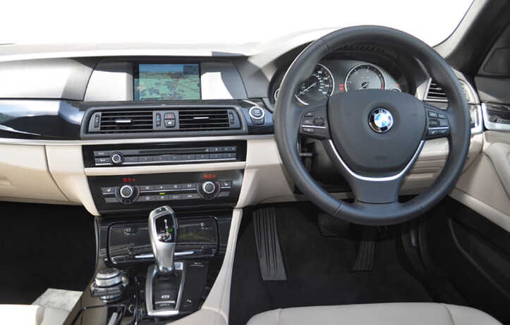 We love the dashboard on this car. It