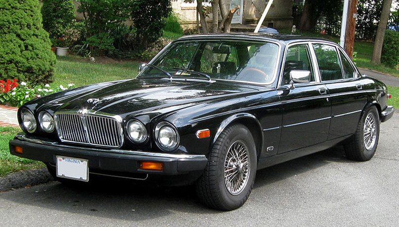 The Series III was subtly redesigned by Pininfarina to include thicker bumpers, flush door handles, one-piece front door glass and a revised roof line.