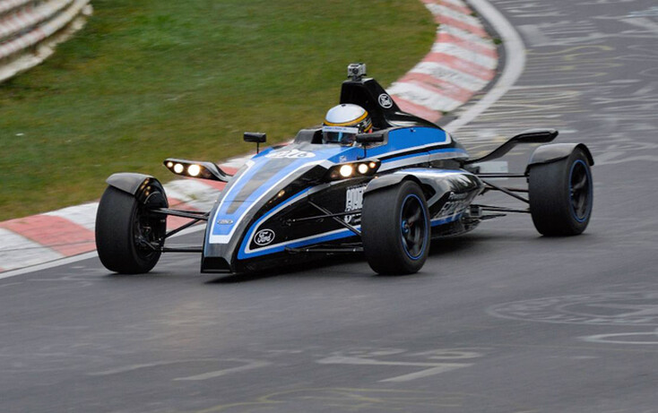 The four-cylinder 1-litre turbocharged engine from the Ford Focus helped this racer lap the Nurburgring faster than many super cars.