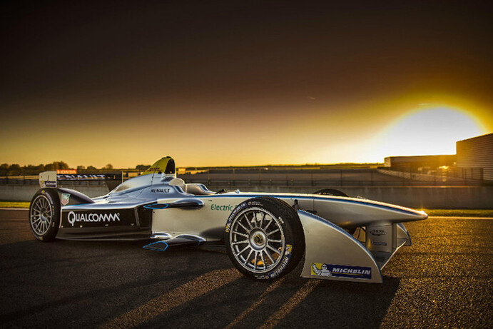 Leo Di Caprio is getting down with the Formula-E kids.