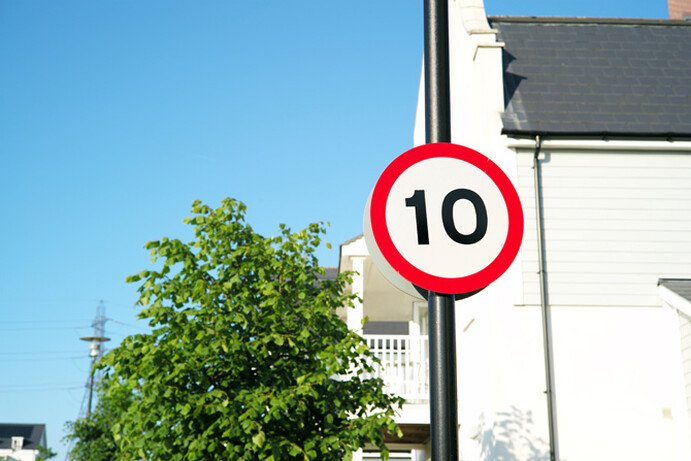 10mph zone