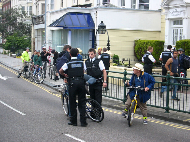 Police commissioner calls for the introduction of cyclist identification plates