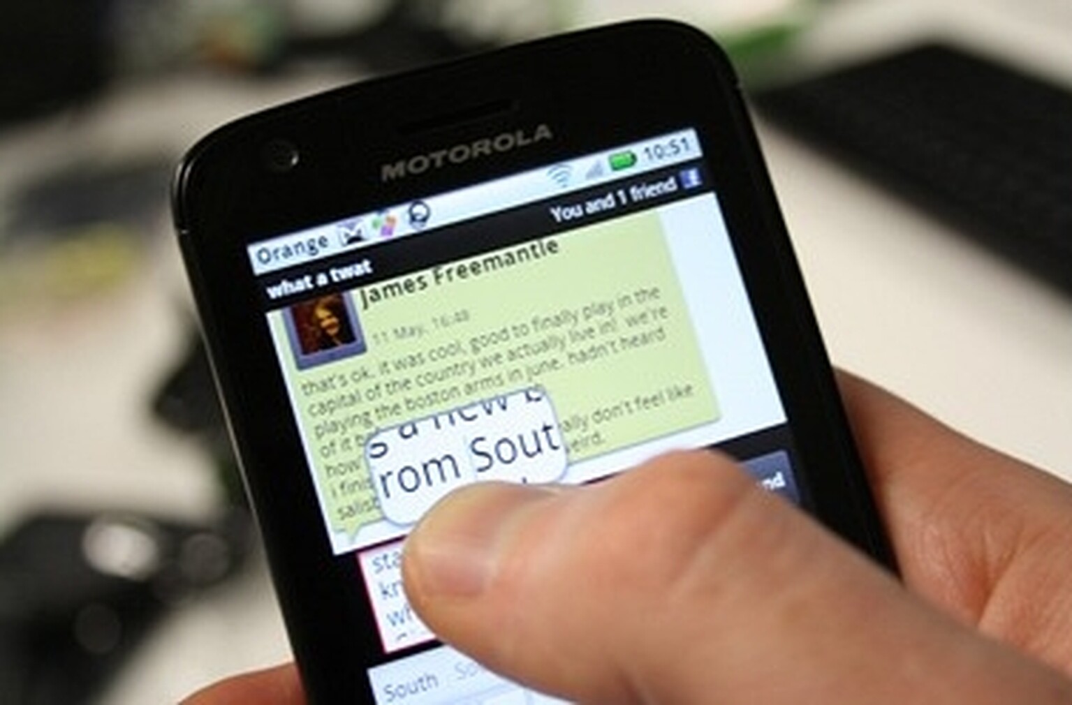 Motorola Atrix price snipped to £150 on £10 tariff