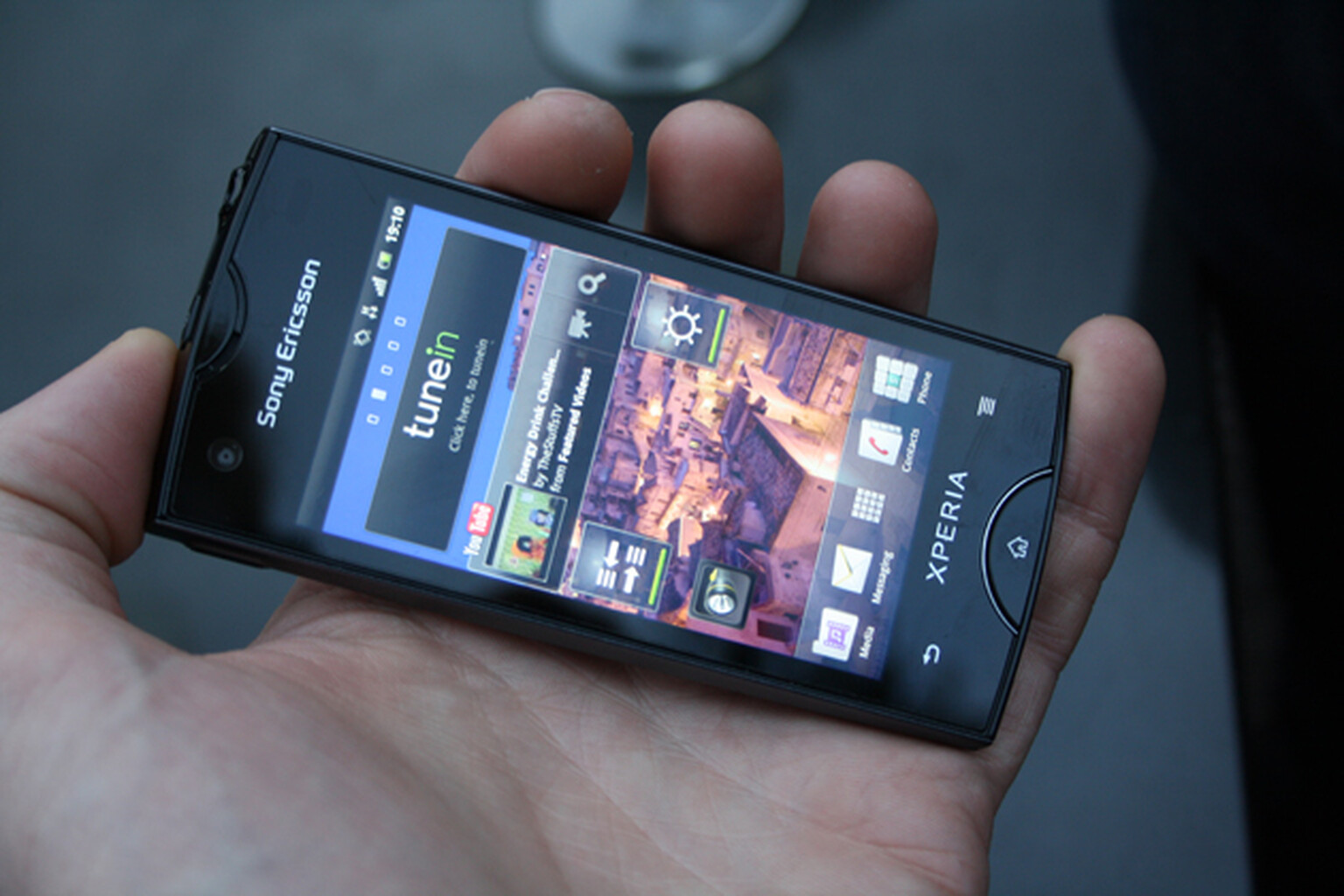 Sony Ericsson Xperia Ray: Hands-on shots and first impressions