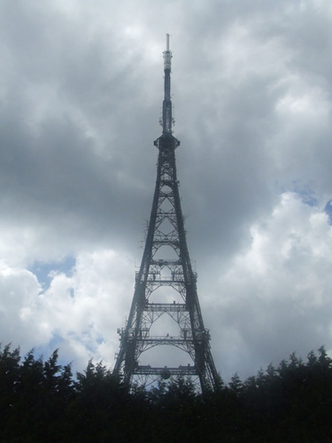 UK’s 4G spectrum auction pushed back to first half of 2012