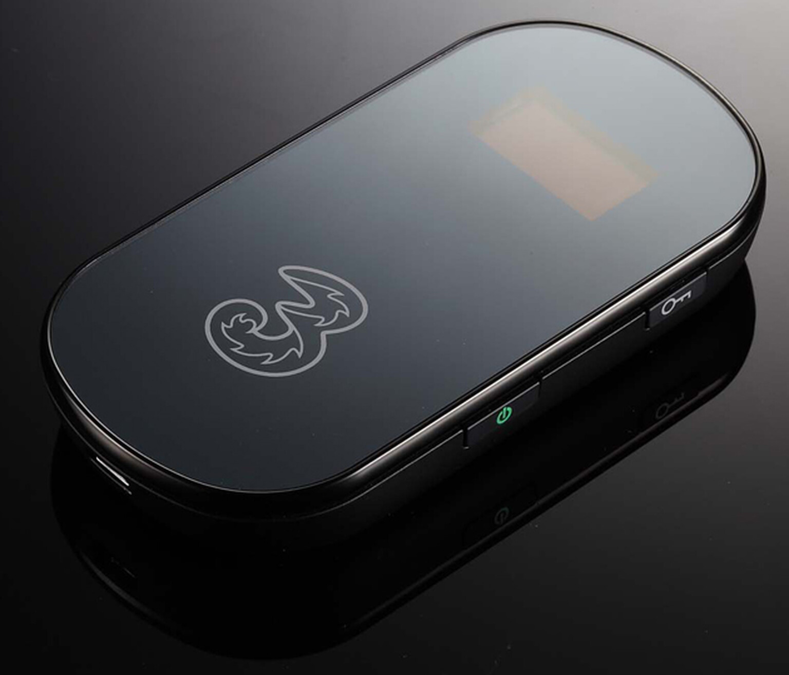 Three announces new Mi-Fi product: Huawei E586 MiFi
