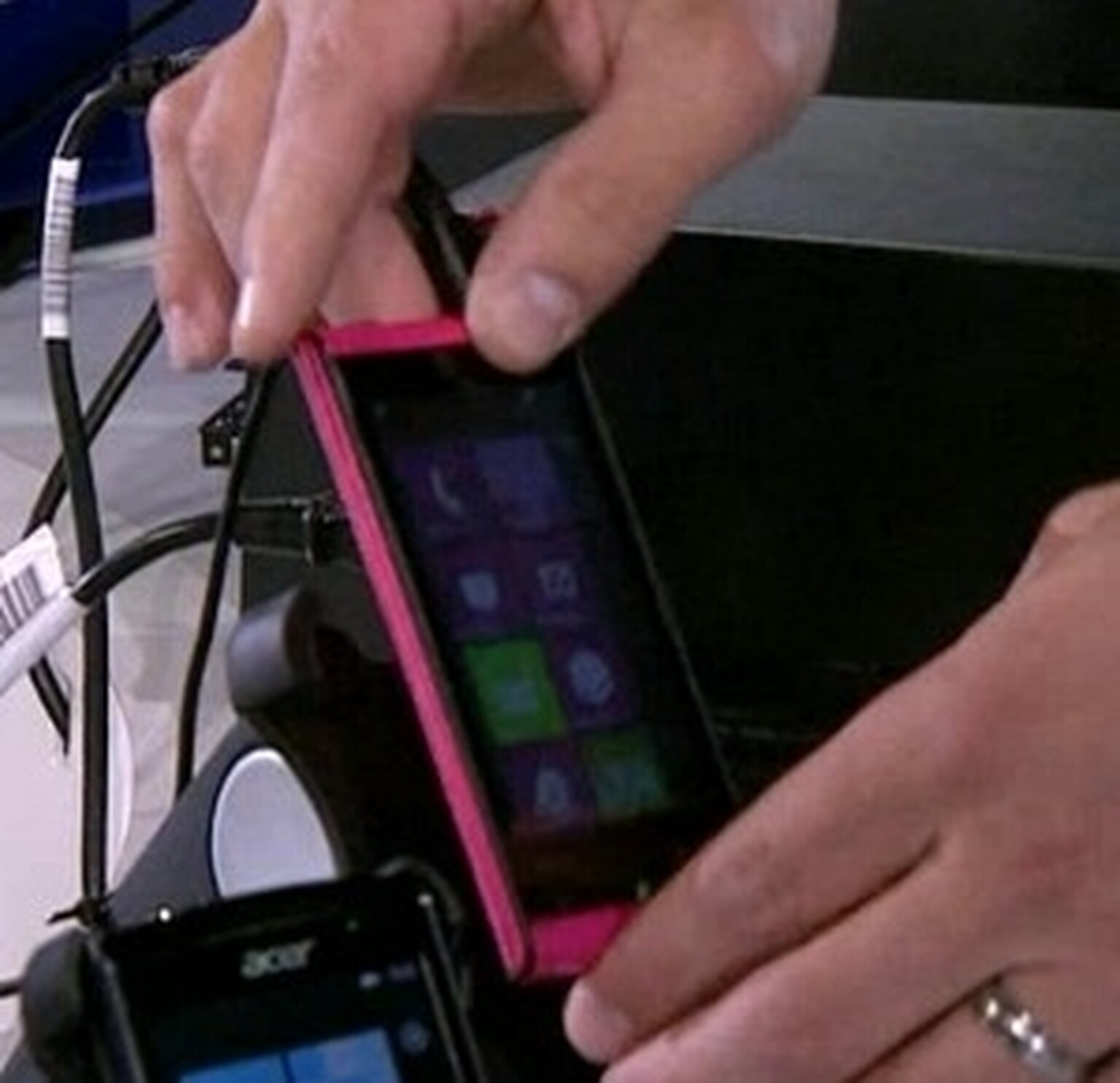 Water-resistant Fujitsu Windows Phone 7 to be first Mango device?