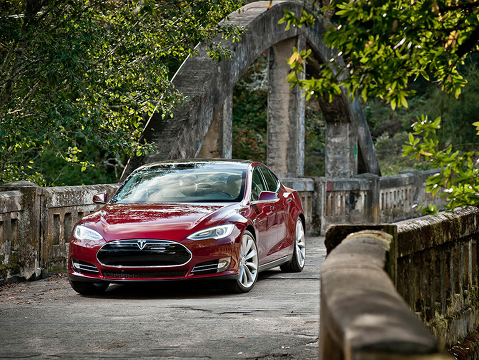 Tesla changes its name to 'Tuosule' in China