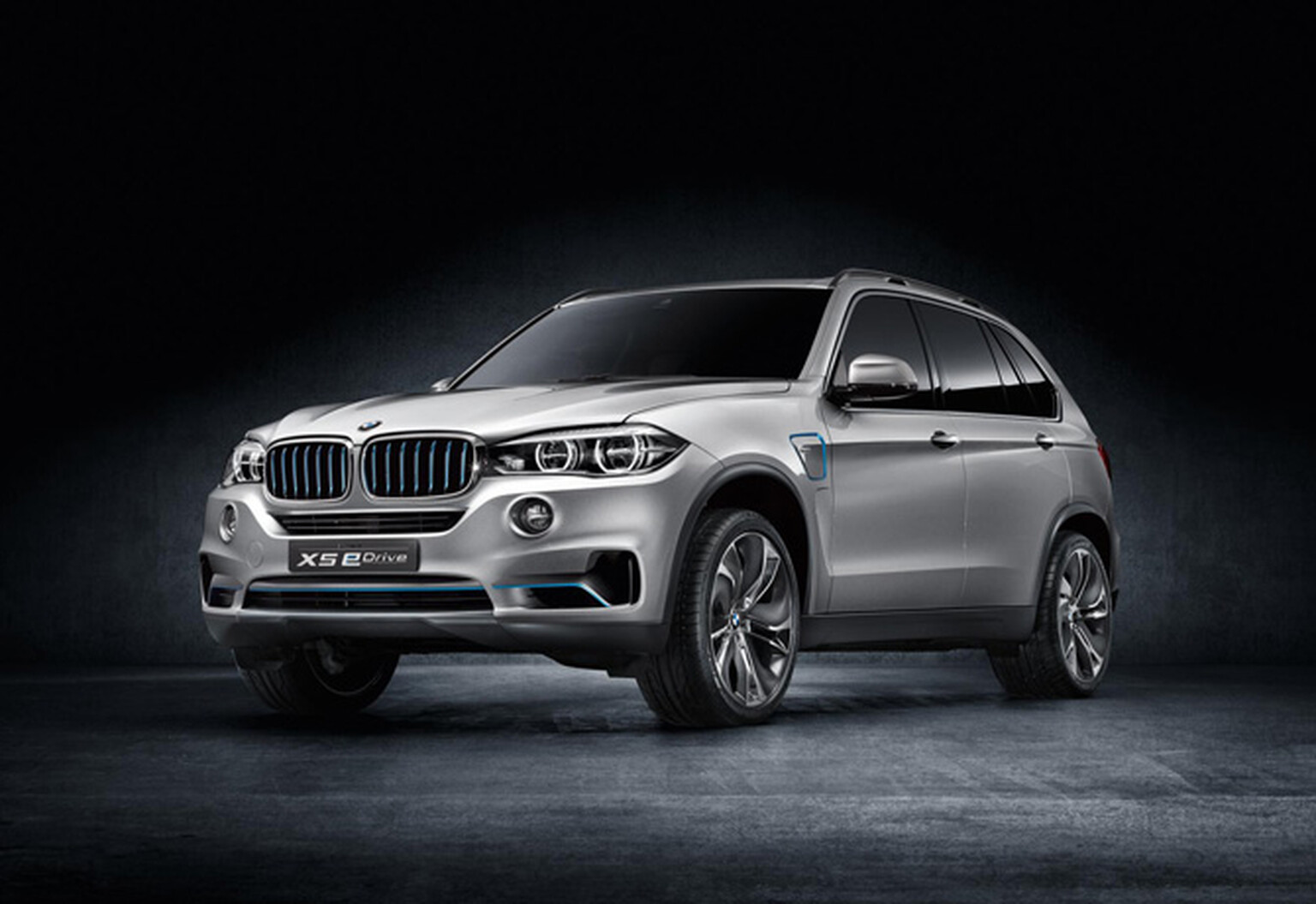 BMW Concept X5 eDrive hybrid gives the Prius a run for your money