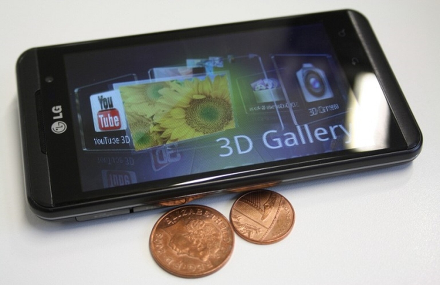 LG sees smartphone sales droop, while Samsung set to smash targets
