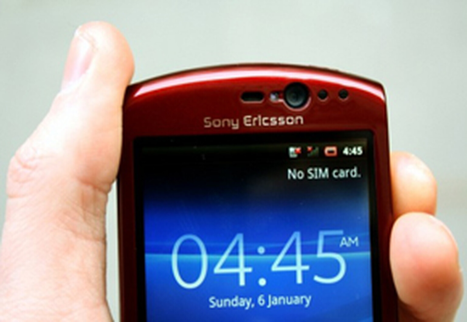 Sony Ericsson Xperia Neo available exclusively in Red on Vodafone: Free from £26 a month on 24 months