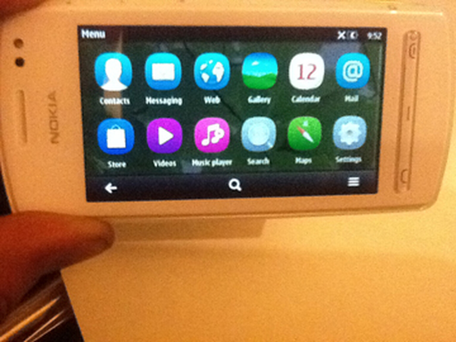 Rumour: Nokia N5 leaked pictures, Symbian Anna, 5-megapixel camera, 3.2-inch touchscreen