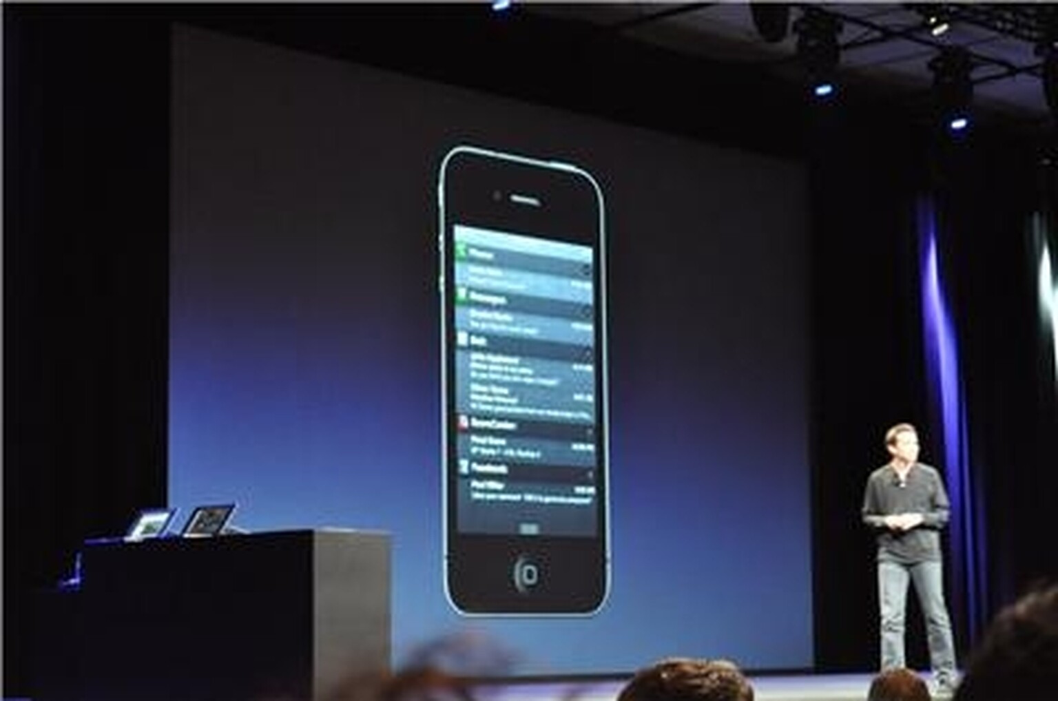 Apple unveils iOS 5: 200 new features, 10 big ones