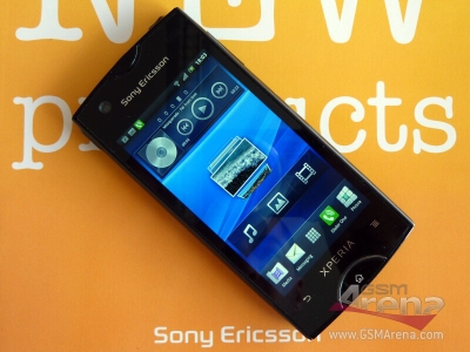 New Sony Ericsson Xperia phone leaked: Urushi, a petite Xperia Arc