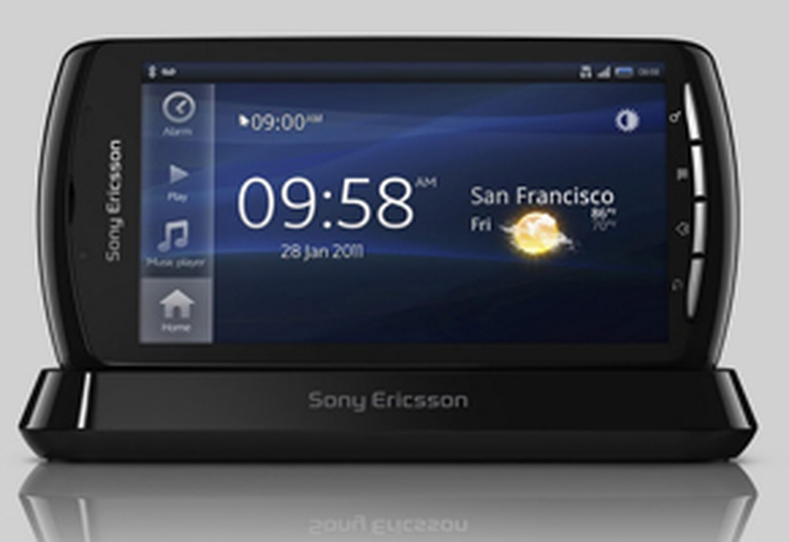 Sony Ericsson Xperia Play comes to O2 in black and white: Free on £37 a month, £430 on pay-as-you-go