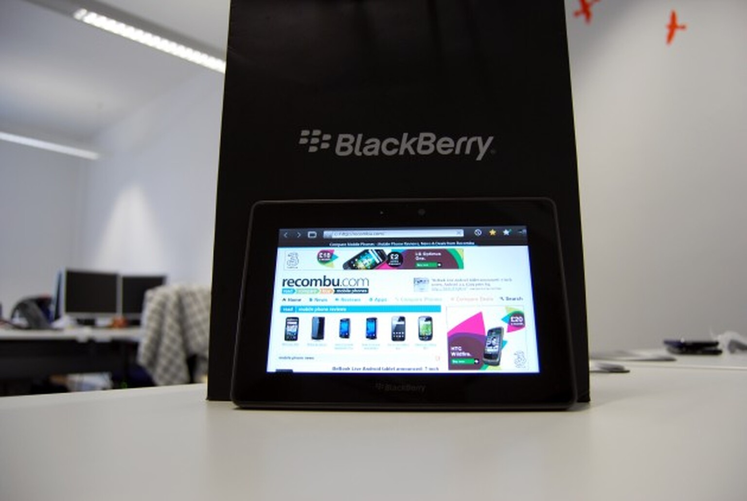 BlackBerry PlayBook: Hands-on gallery and iPad comparison