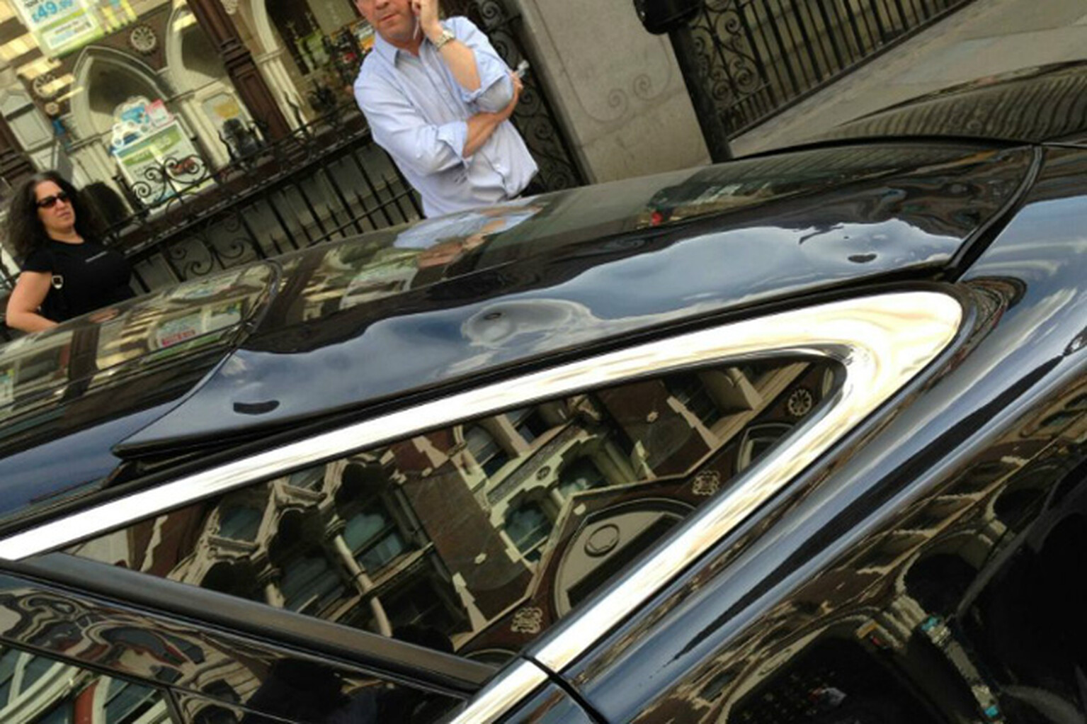 London 'Walkie-Talkie' skyscraper melts Jaguar car parts