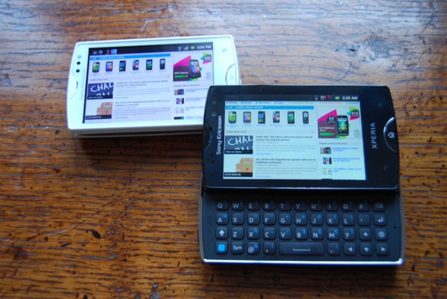 Sony Ericsson Xperia Mini Pro revealed: Tiny keyboard, big specs.