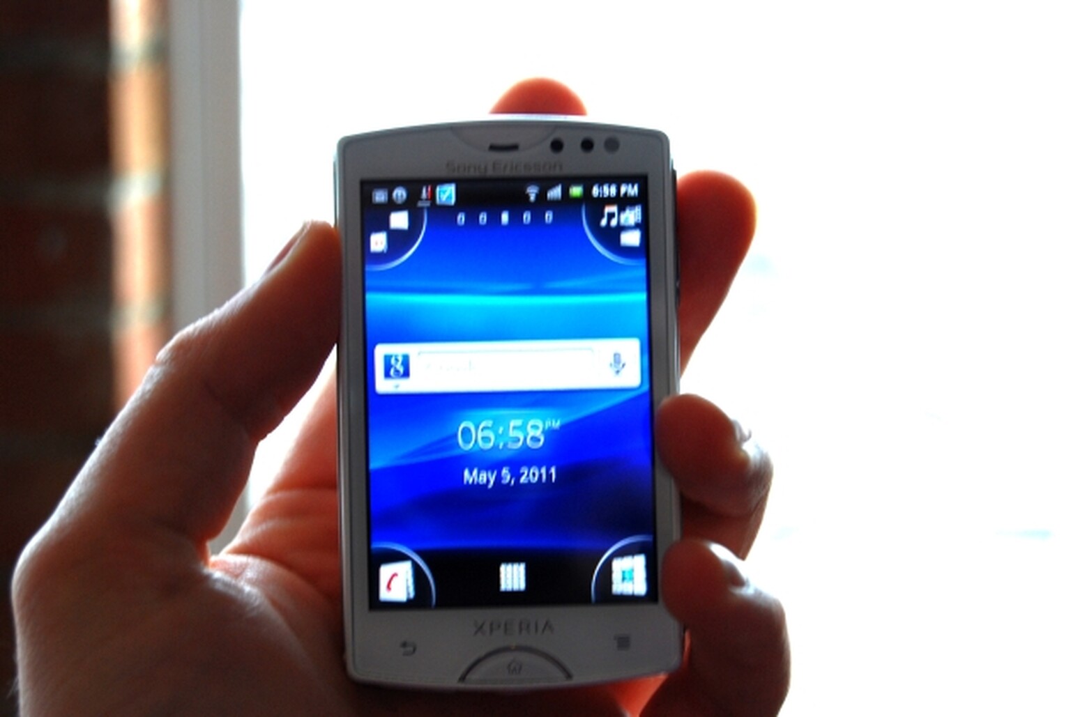 Sony Ericsson Xperia Mini revealed: HD video-recording, Android Gingerbread