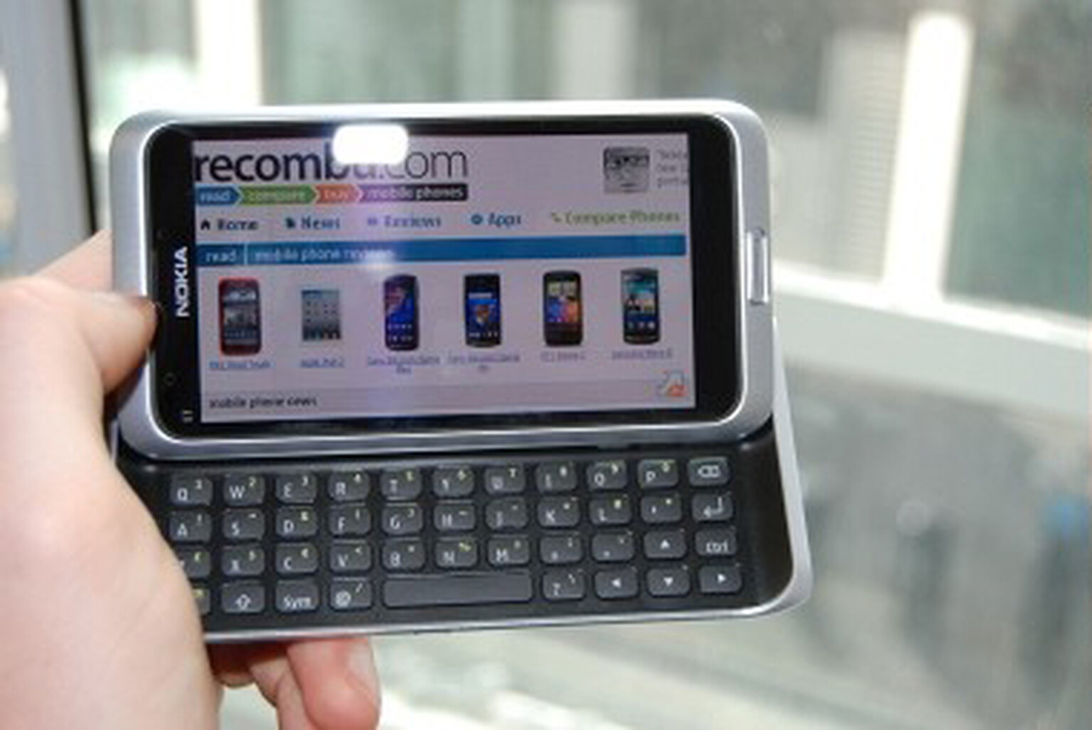 Nokia E7 slides out on Vodafone: Free on pay monthly from £40 a month