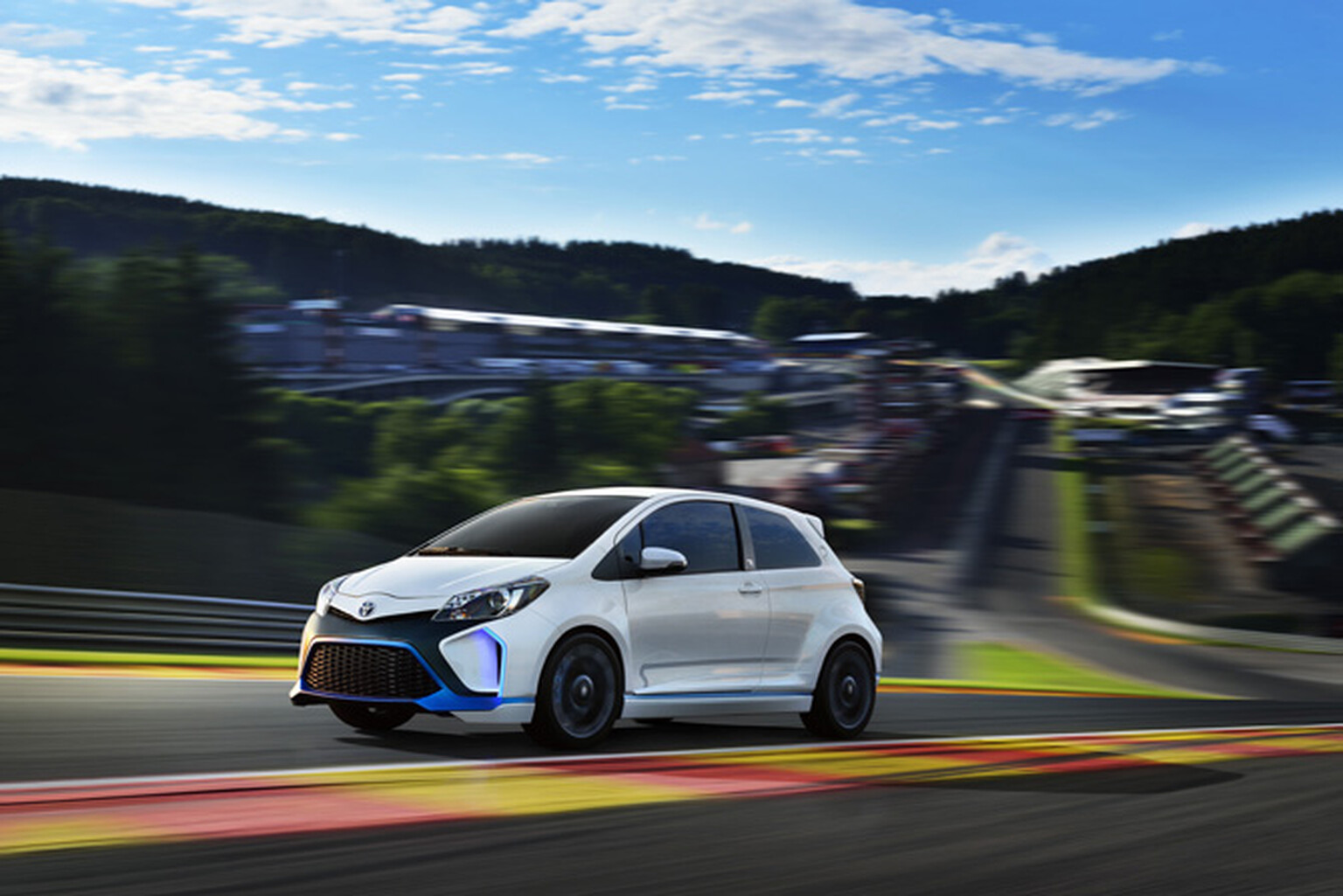 Toyota Yaris Hybrid-R is a four-engined maniac