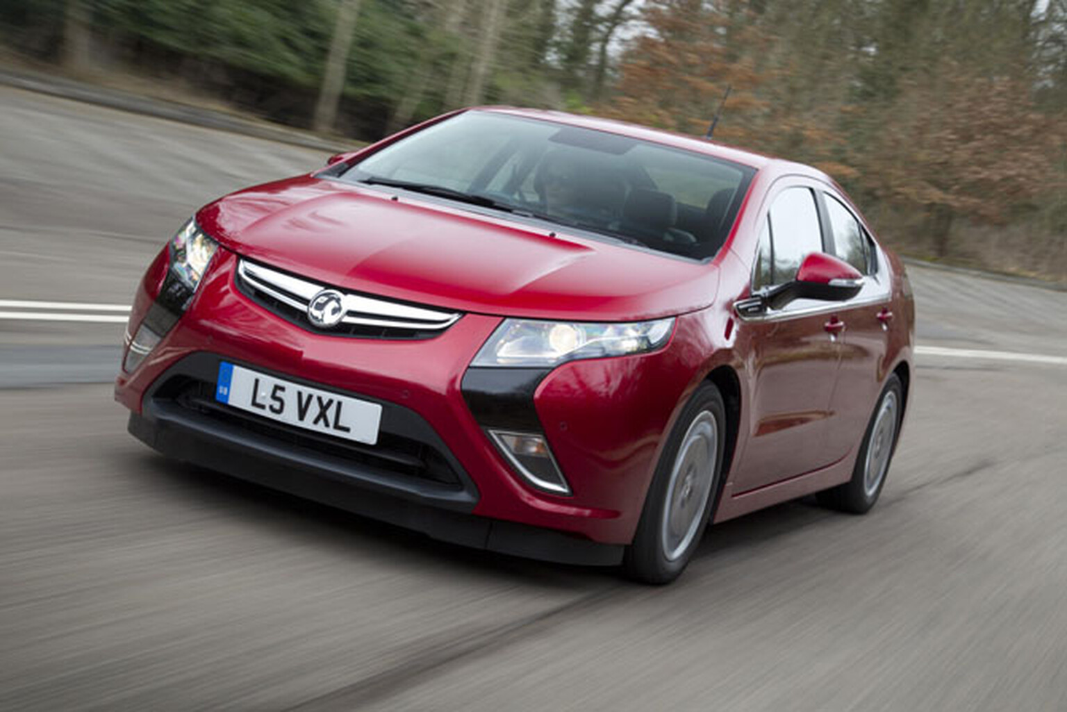 Vauxhall drops price of Ampera electric car