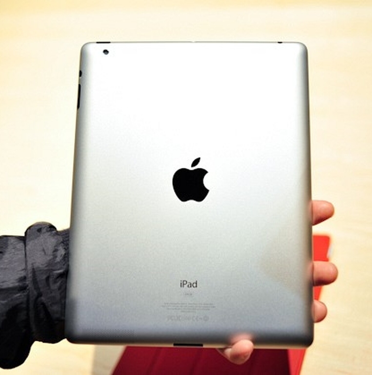Three UK will stock iPad 2