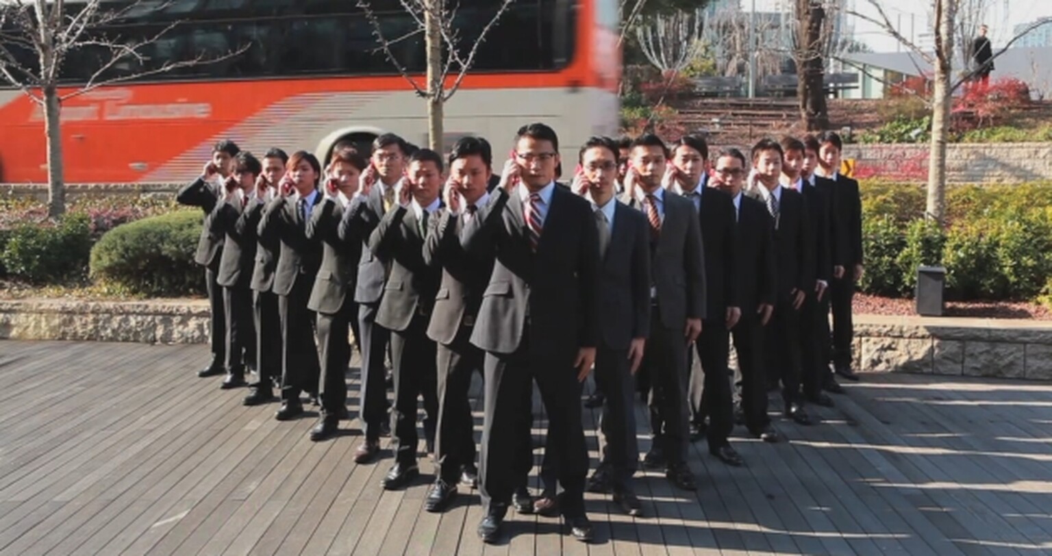 Body-popping Japanese salarymen streak- Dell Streak