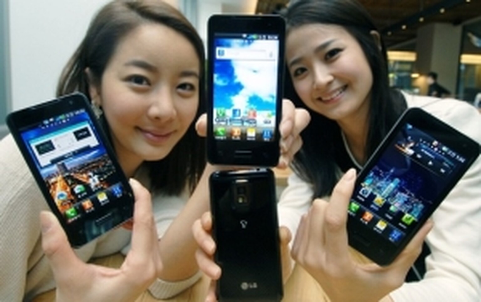 Optimus 2X European arrival delayed