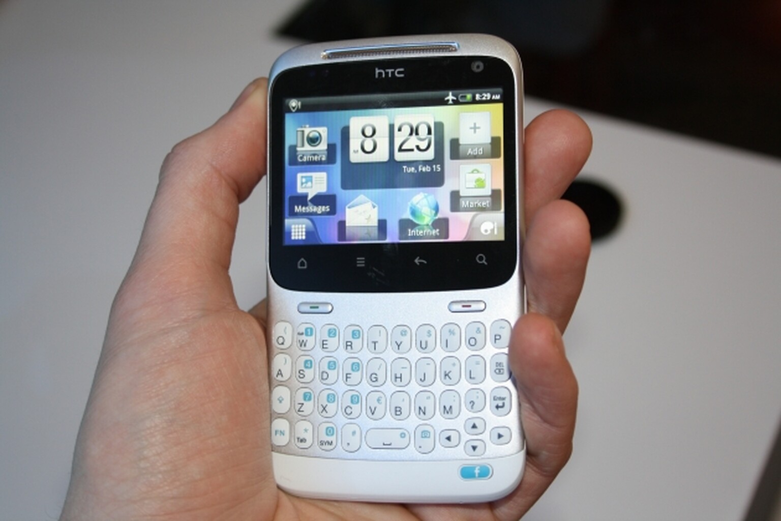 HTC ChaCha and HTC Salsa photos: Up close and personal with the Facebook phones