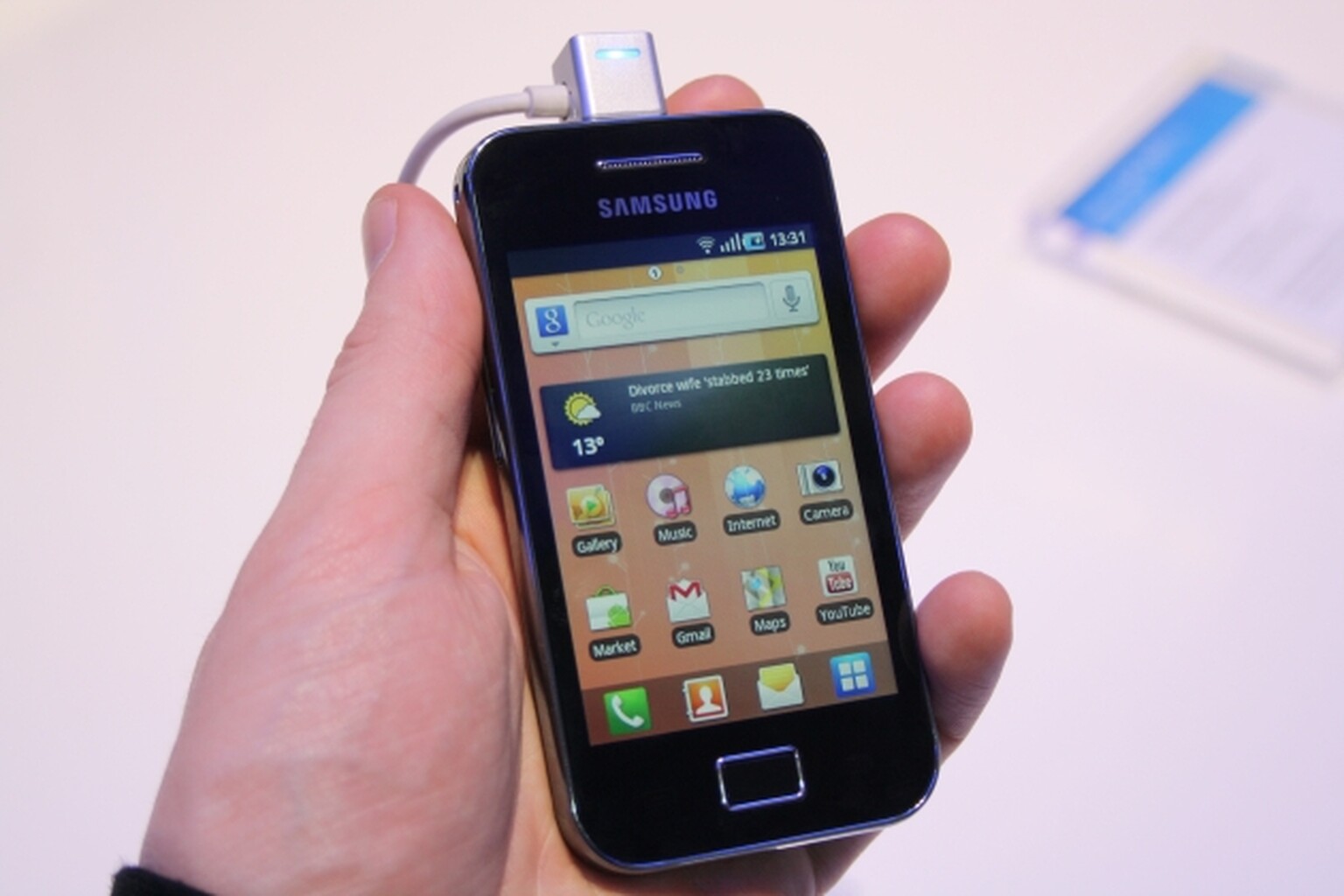 Samsung Galaxy Ace and Samsung Galaxy mini: Photo Gallery
