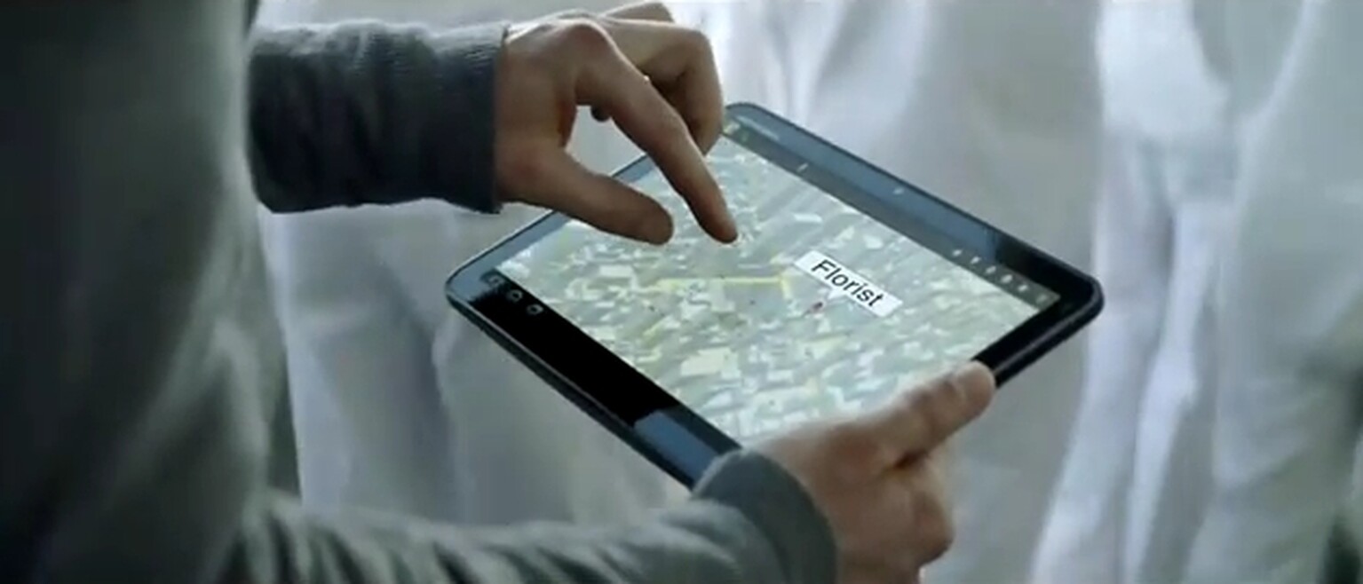Motorola shows off the Xoom tablet in Superbowl TV ad
