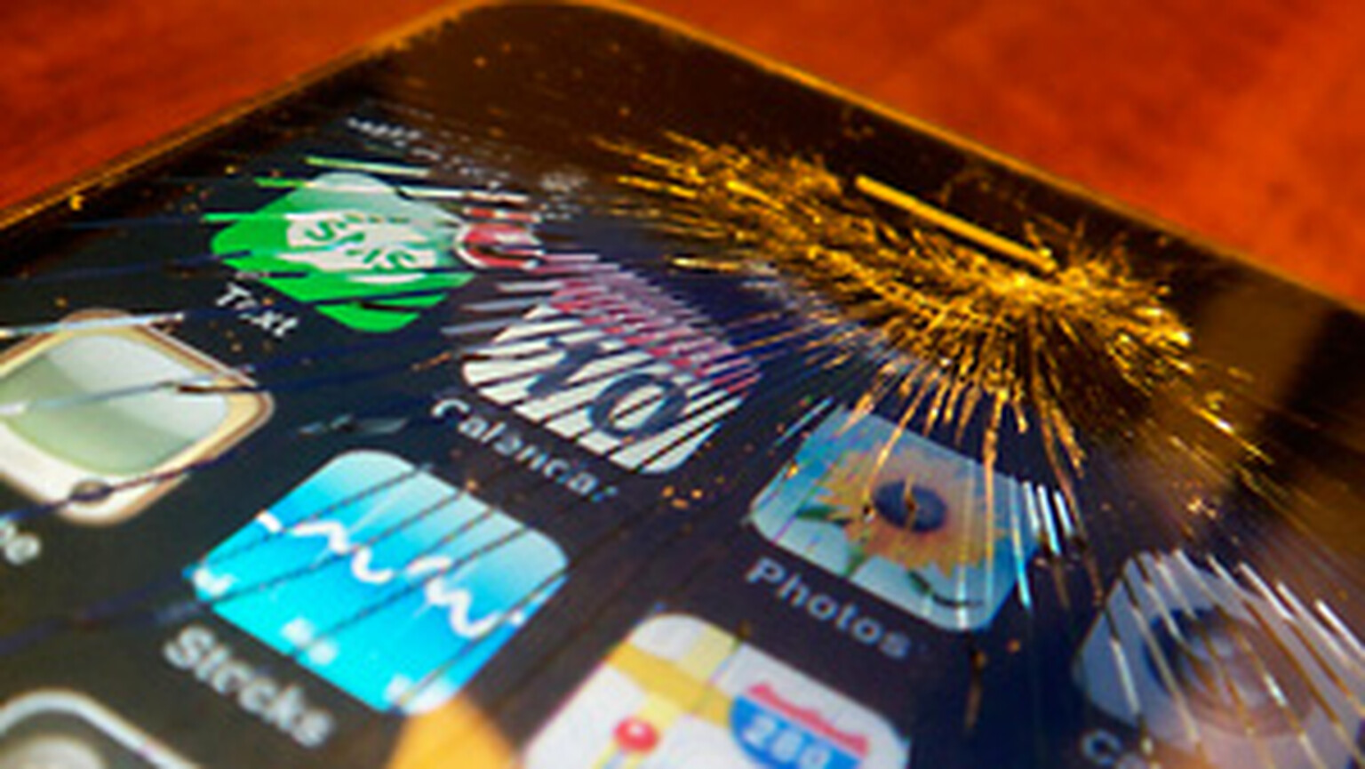 iPhone 4 ‘Glassgate’ Antennagate Mk II?