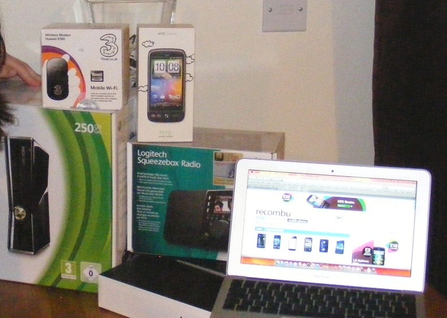 2010 Recombu Giveaway Extravaganza: The Winner