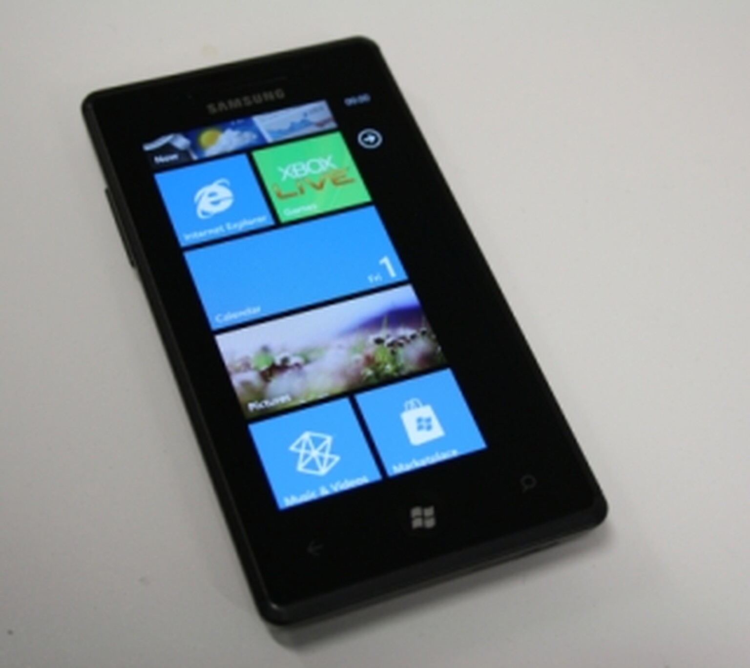Windows Phone 7 chows down on data, even when idle