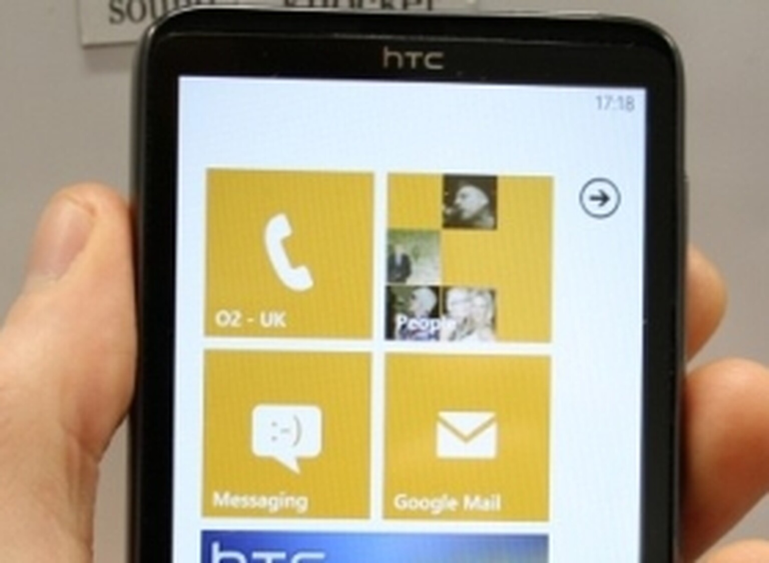 Windows Phone 7 phones to get cut and paste and other updates over the air, plus a host of new games