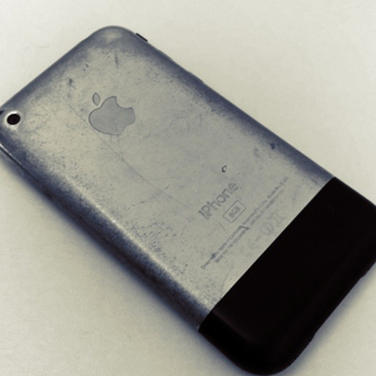 Make hundreds of pounds this Christmas by selling your old phones