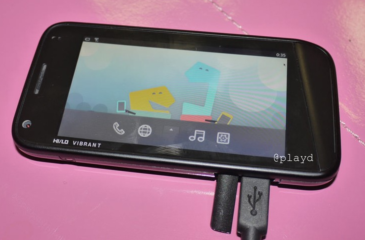 Mysterious MeeGo handset revealed at Intel press event