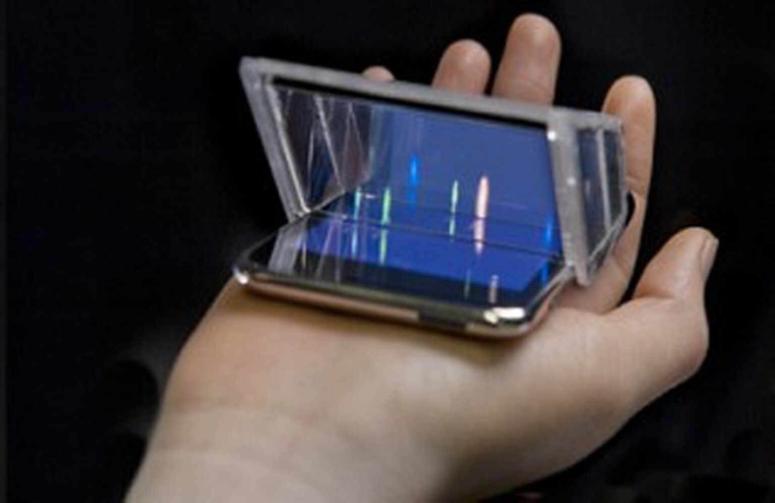 Clever gizmo transforms your iPhone into a mini 3D theatre