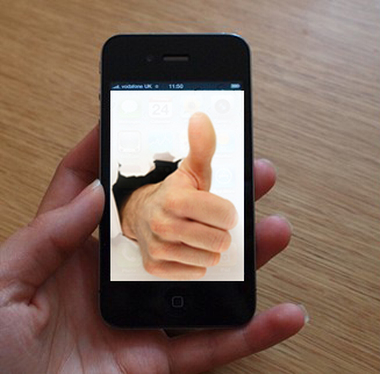 Study finds iPhone 4 most reliable, least sturdy handset around