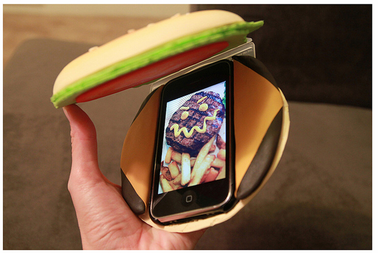 Cheeseburger phone case is just what the iPhone has always been missing
