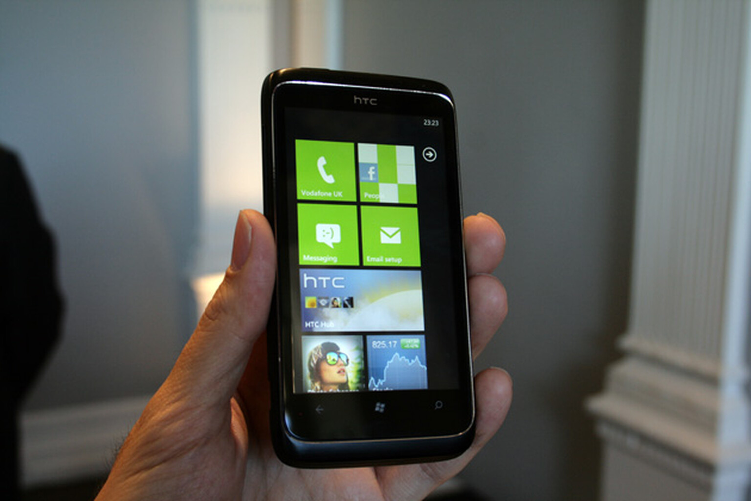 Photos: HTC 7 Trophy, HTC HD7, HTC 7 Mozart, LG Optimus 7, Samsung Omnia 7