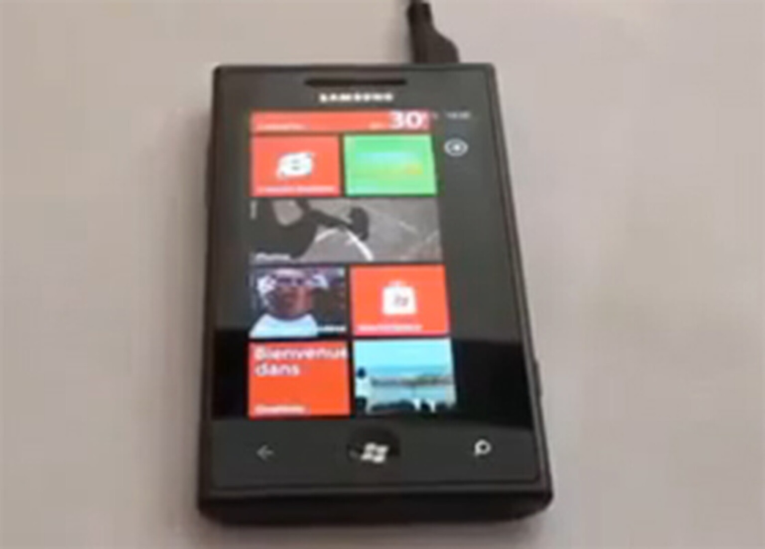 Samsung Omnia 7 video: Yet another Windows Phone 7 leak