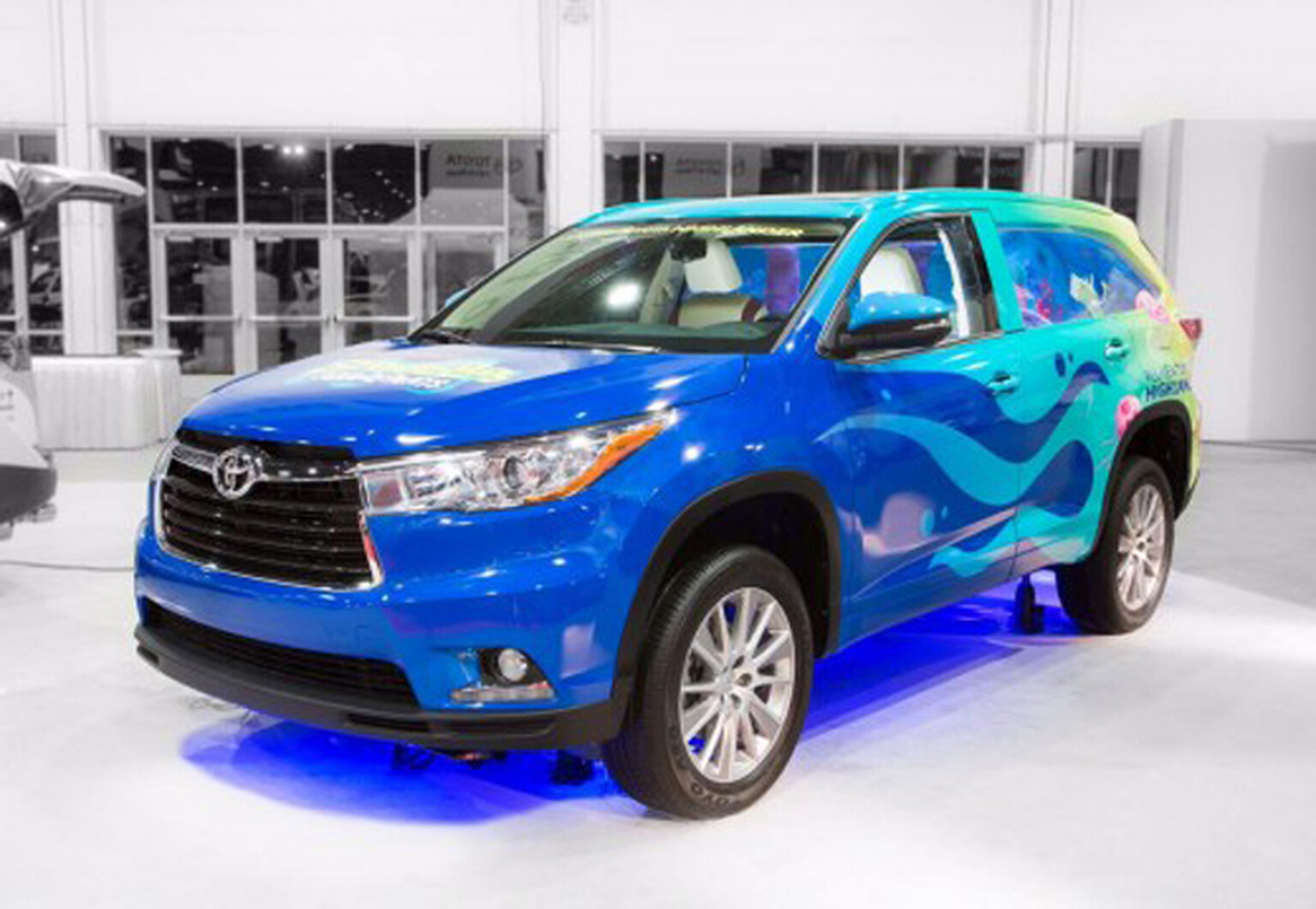 Toyota SpongeBob Highlander Tanked Edition is an aquarium on wheels