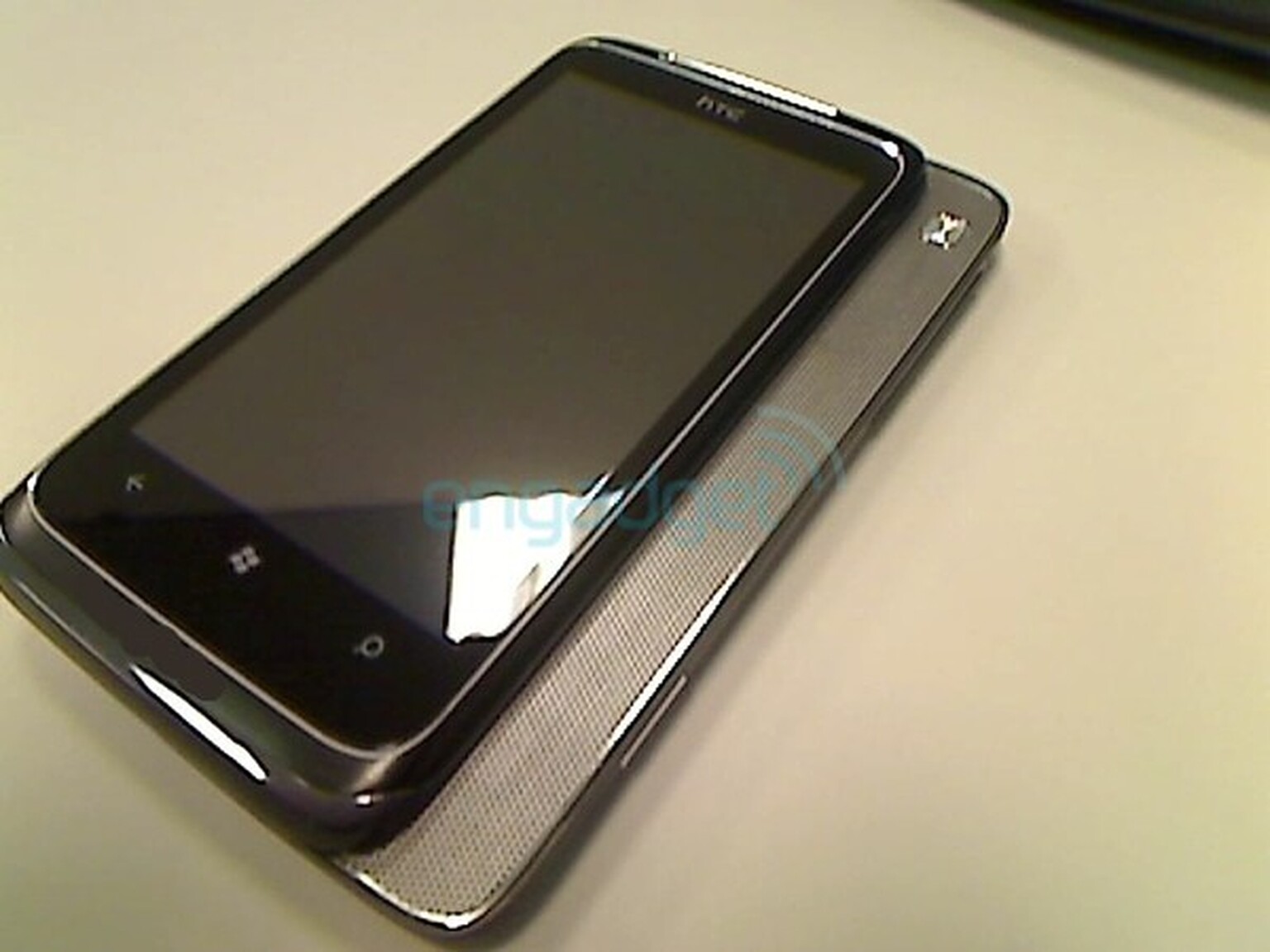 Latest HTC Windows Phone 7 leak has slide-out speaker