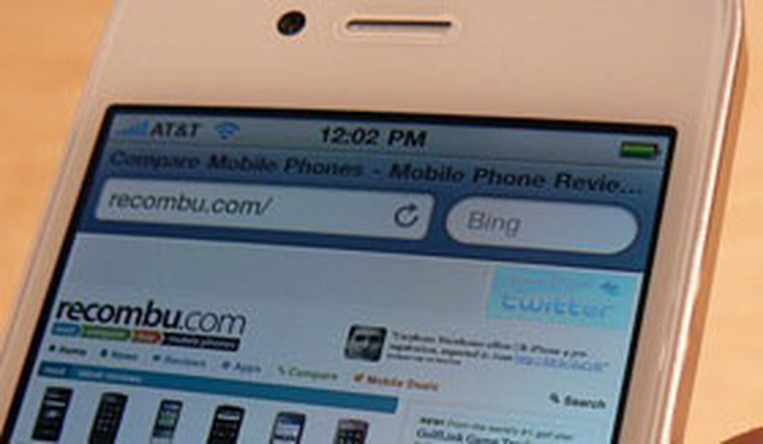 iPhone 4 launches on T-Mobile today, Three following tomorrow