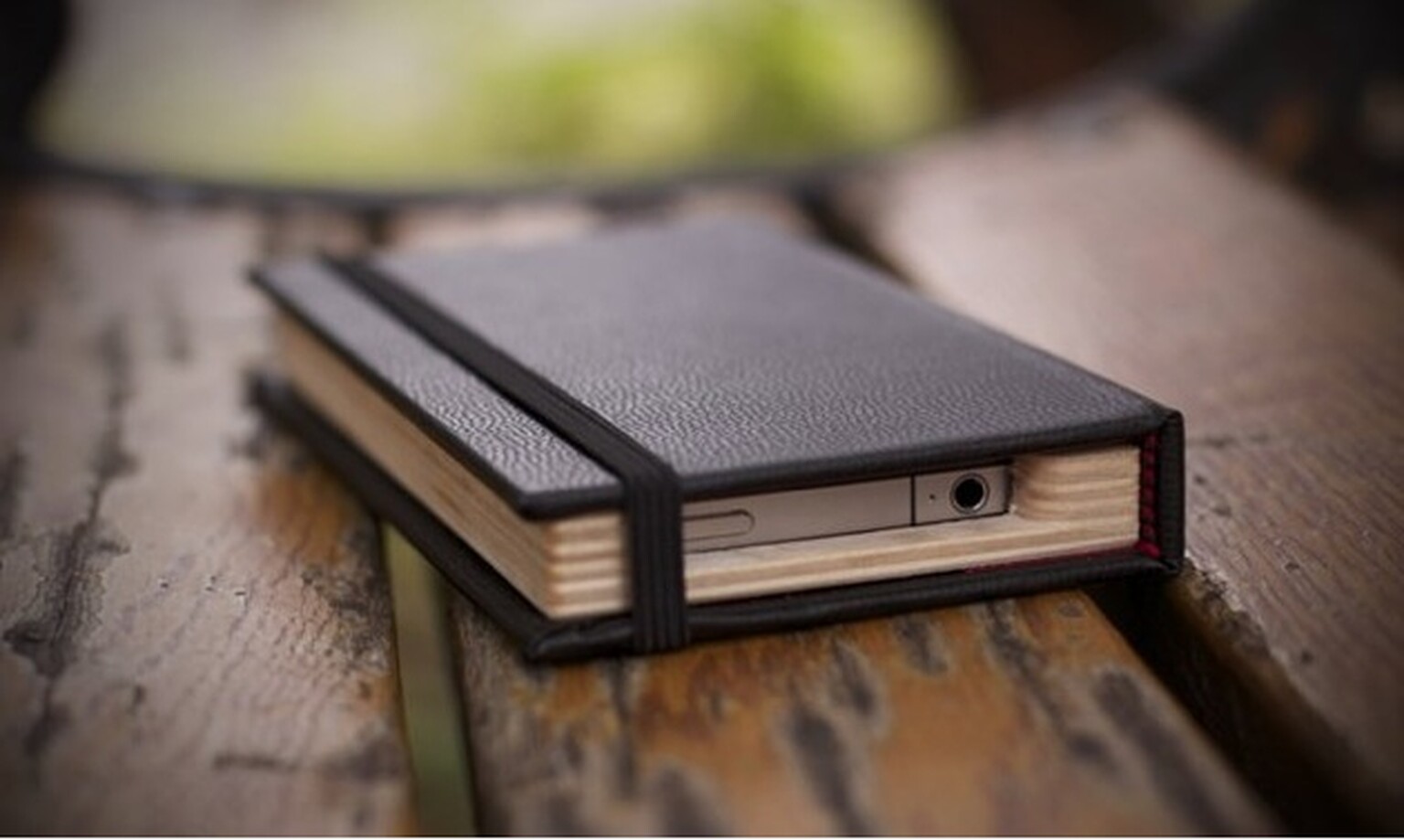 Little Black Book iPhone 4 case has hipster credentials