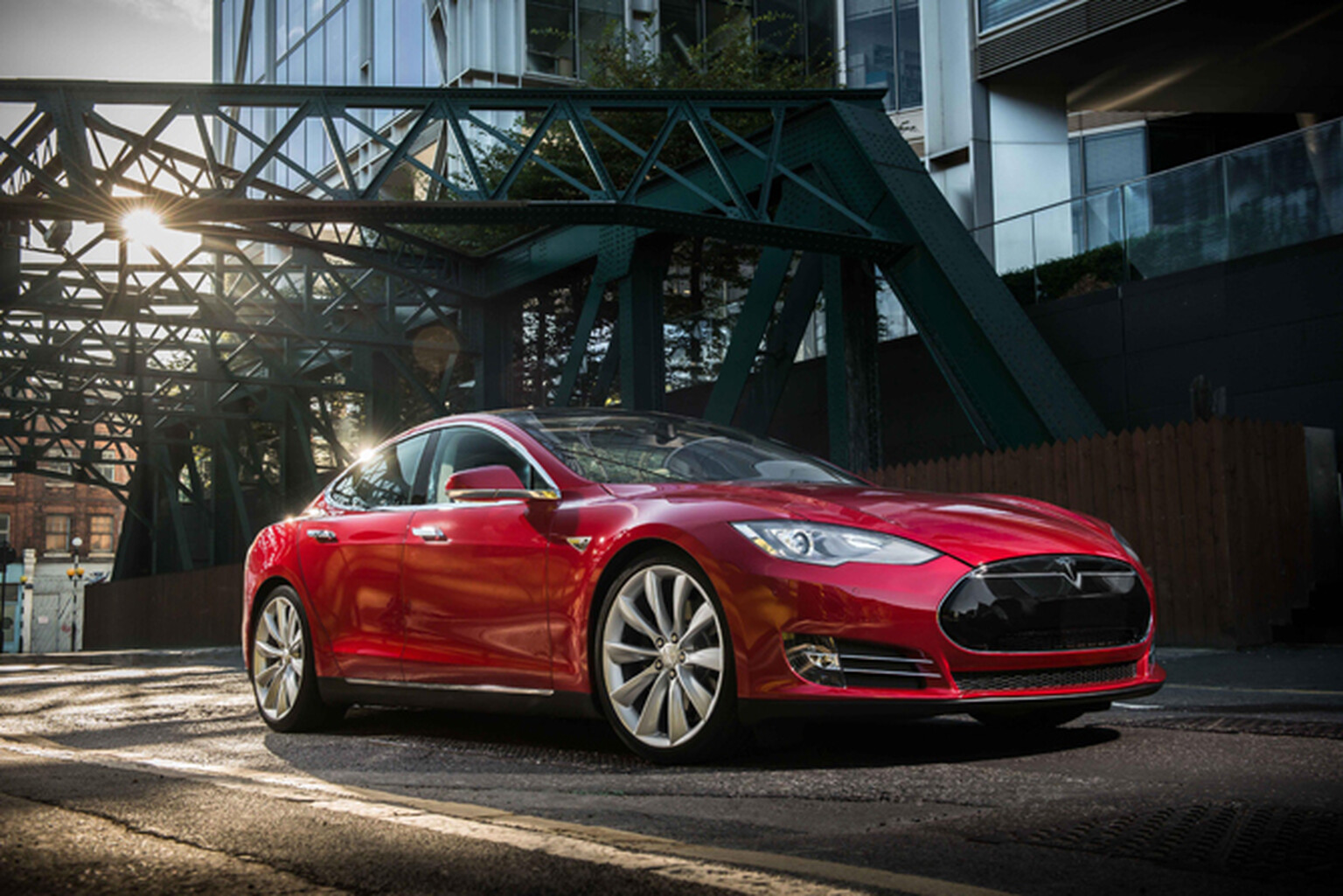 Tesla Model S UK price revealed as retail store opens